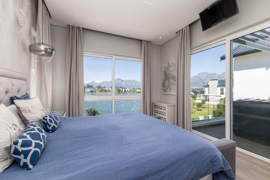 5 Bedroom Property for Sale in Val De Vie Estate Western Cape